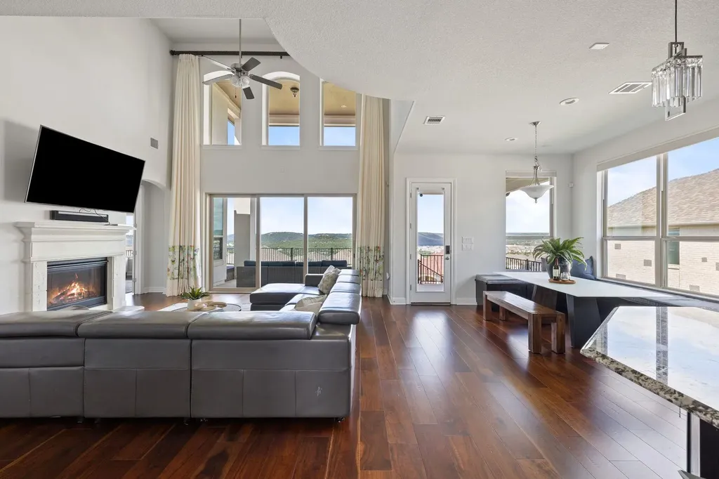 2301 Fossetta View Leander TX 78641