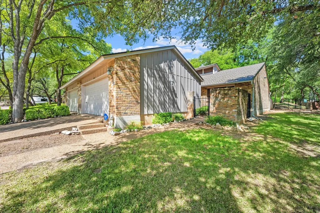 8318 Bent Tree Road Austin TX 78759