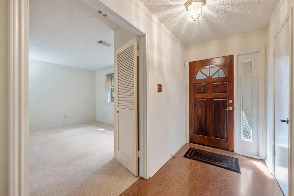 8318 Bent Tree Road Austin TX 78759