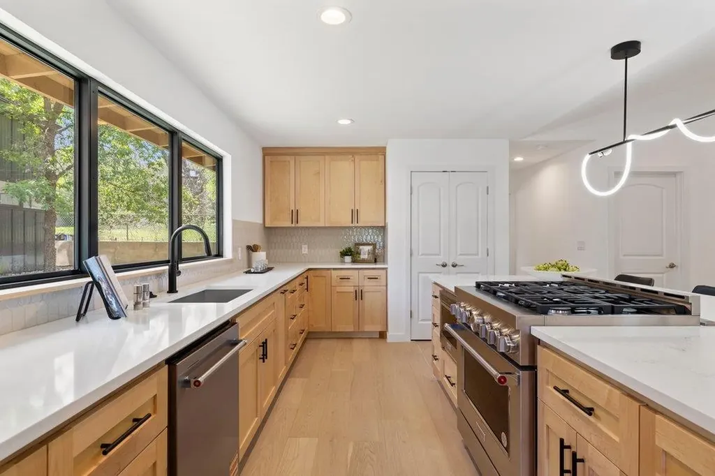 2503 Rockingham Drive Austin TX 78704