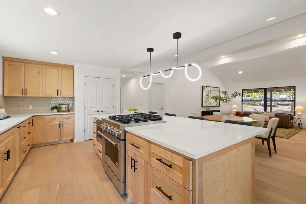2503 Rockingham Drive Austin TX 78704