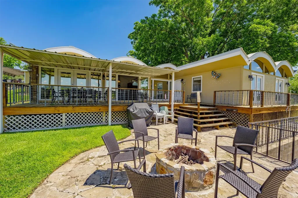 3708 River Oaks Drive Kingsland TX 78639
