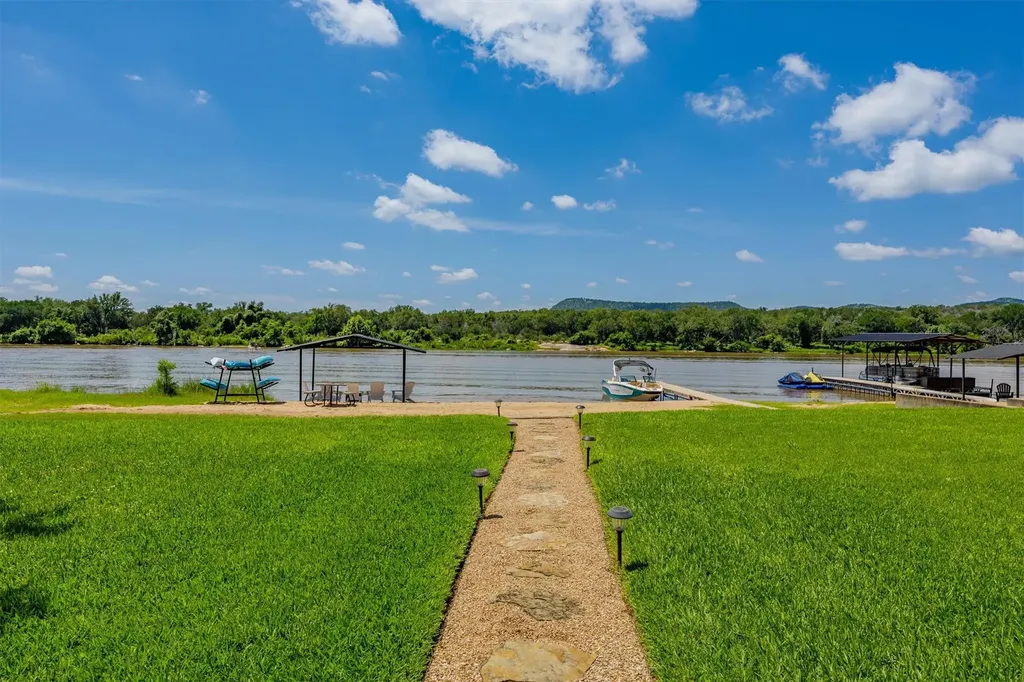 3708 River Oaks Drive Kingsland TX 78639