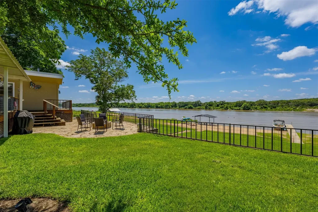3708 River Oaks Drive Kingsland TX 78639