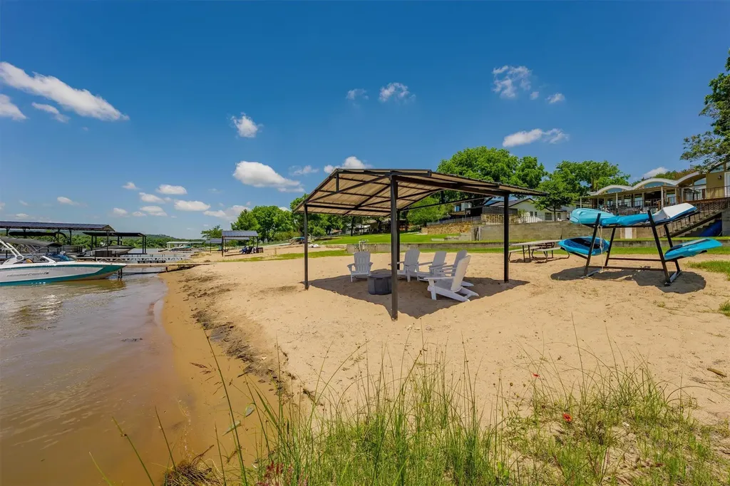 3708 River Oaks Drive Kingsland TX 78639