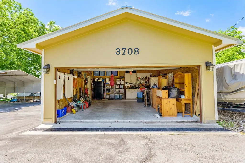 3708 River Oaks Drive Kingsland TX 78639