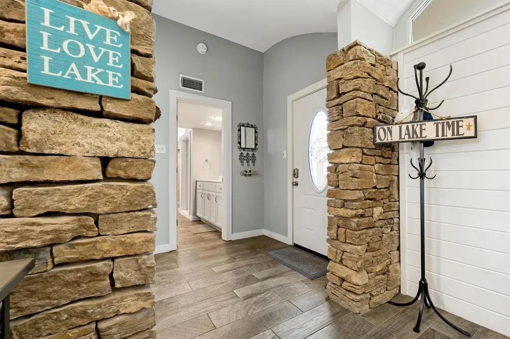 3708 River Oaks Drive Kingsland TX 78639