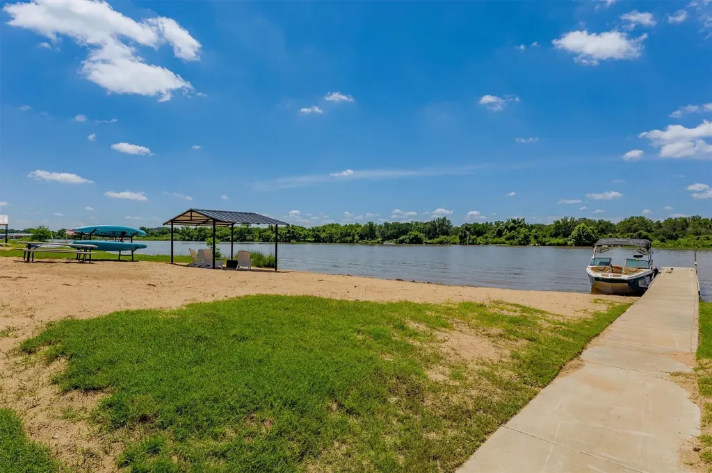 3708 River Oaks Drive Kingsland TX 78639