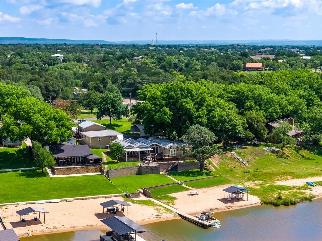 3708 River Oaks Drive Kingsland TX 78639
