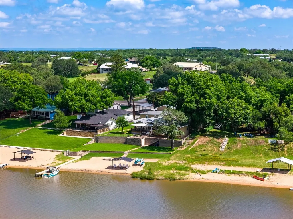 3708 River Oaks Drive Kingsland TX 78639