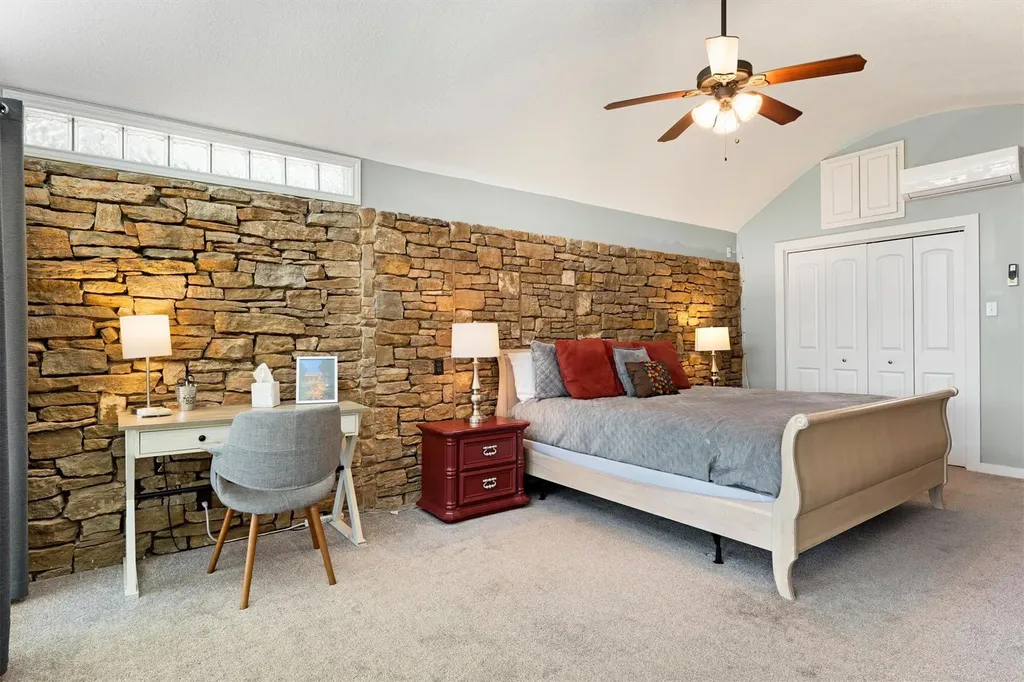 3708 River Oaks Drive Kingsland TX 78639