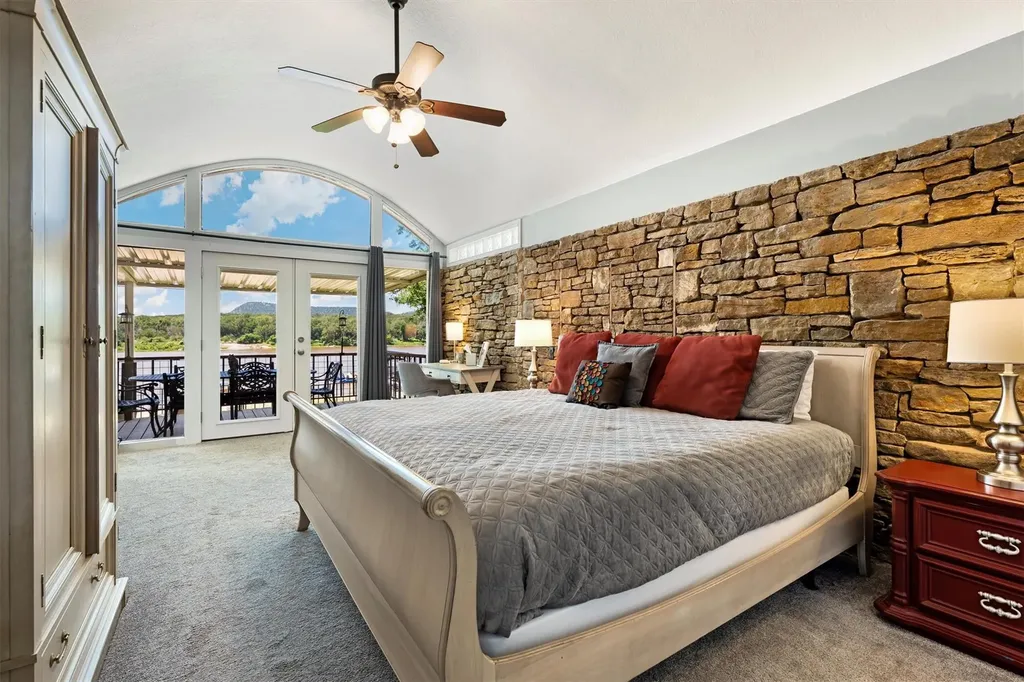 3708 River Oaks Drive Kingsland TX 78639