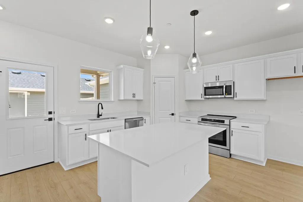 2540 Violet Theo Lane Round Rock TX 78665