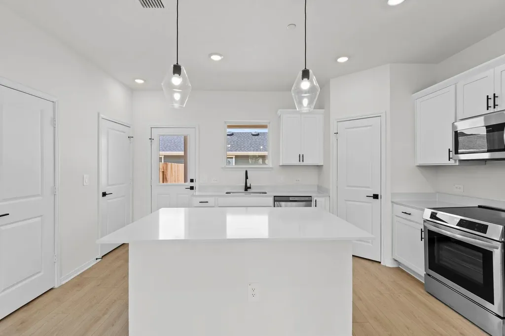 2540 Violet Theo Lane Round Rock TX 78665