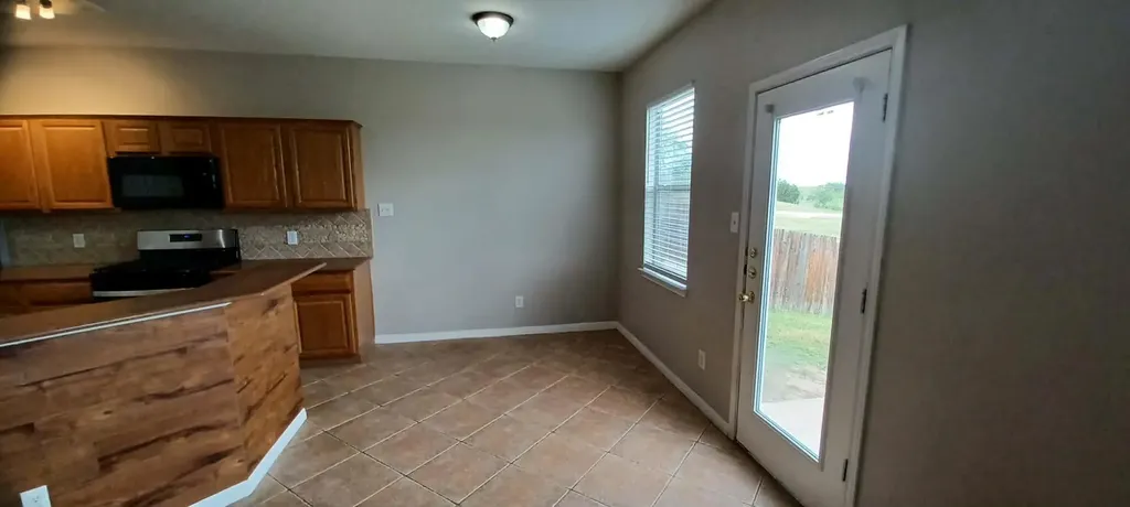 1113 Middle Brook Drive Leander TX 78641