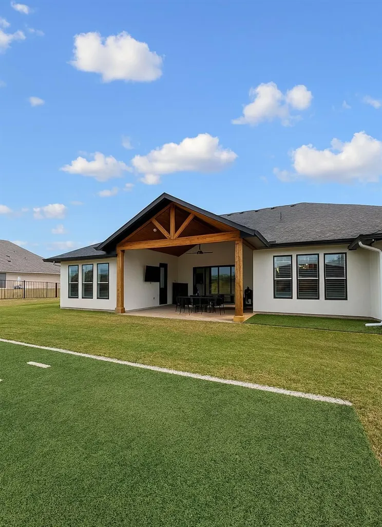 304 Buffalo Trail Liberty Hill TX 78642
