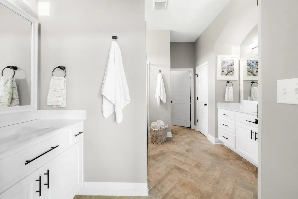 18716 Laramie Well Cove Austin TX 78738