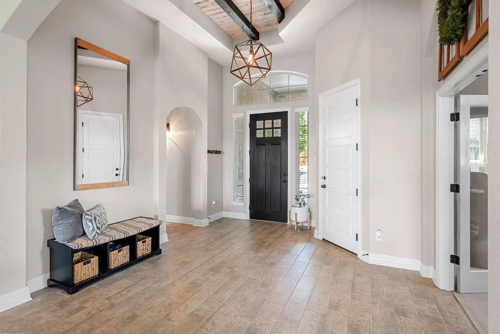 18716 Laramie Well Cove Austin TX 78738