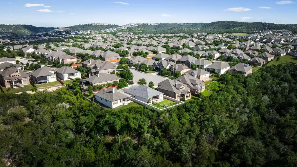 18716 Laramie Well Cove Austin TX 78738