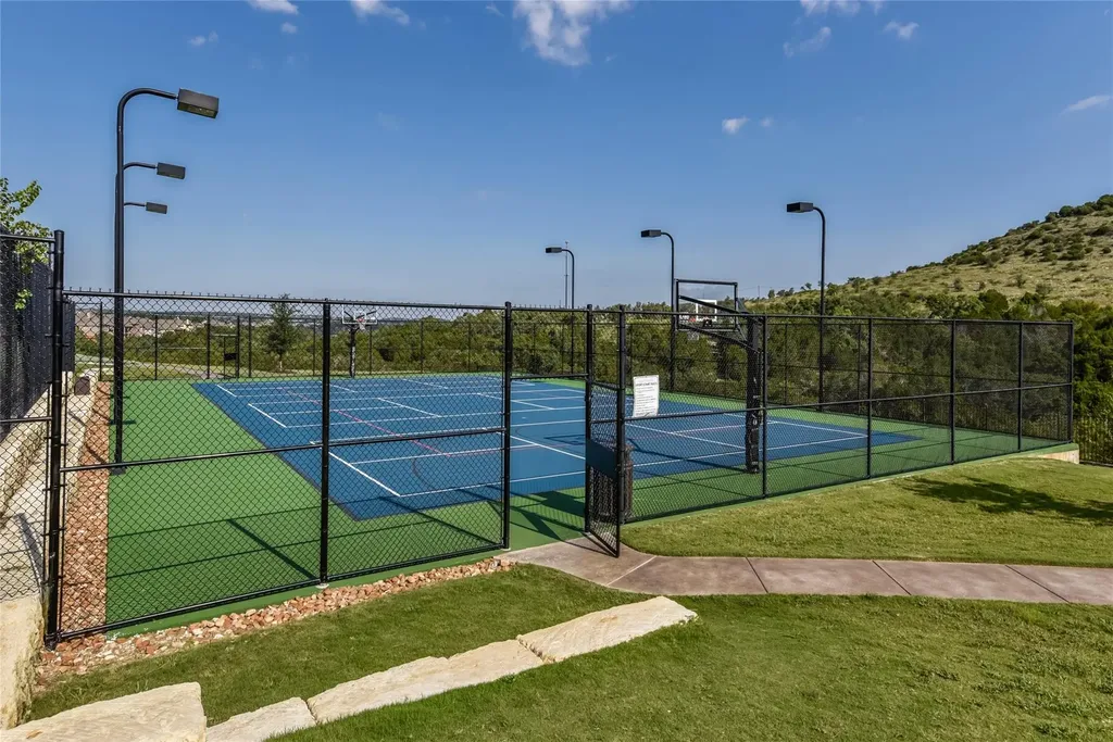 18716 Laramie Well Cove Austin TX 78738