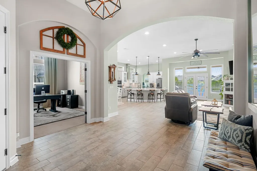 18716 Laramie Well Cove Austin TX 78738