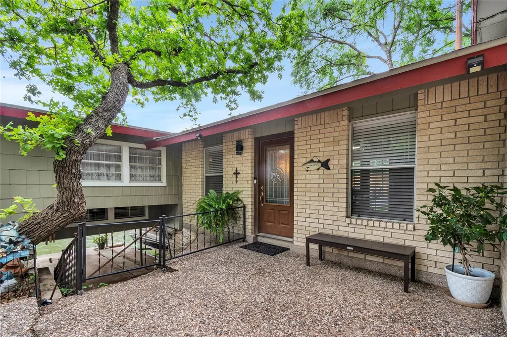 1122 Hill Circle East Drive Granite Shoals TX 78654