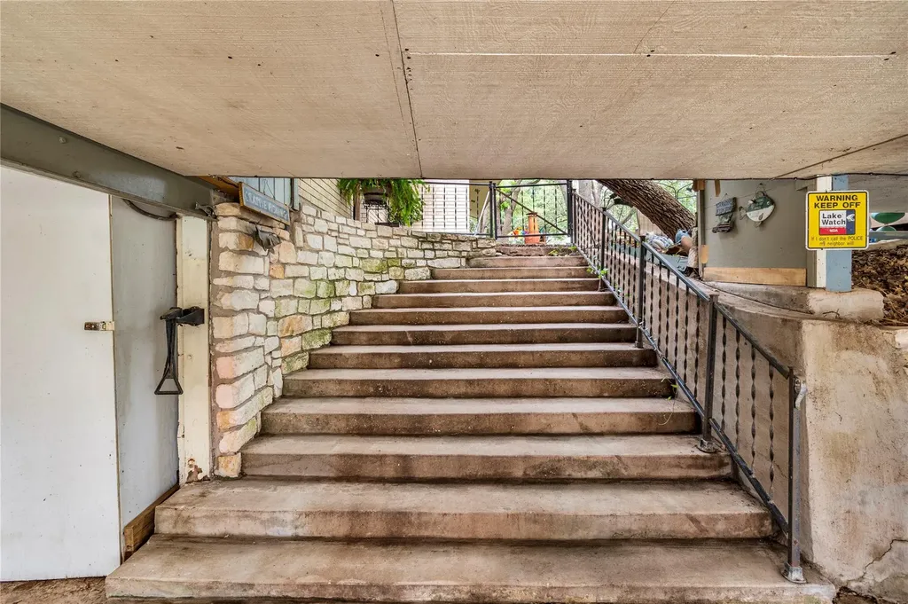 1122 Hill Circle East Drive Granite Shoals TX 78654