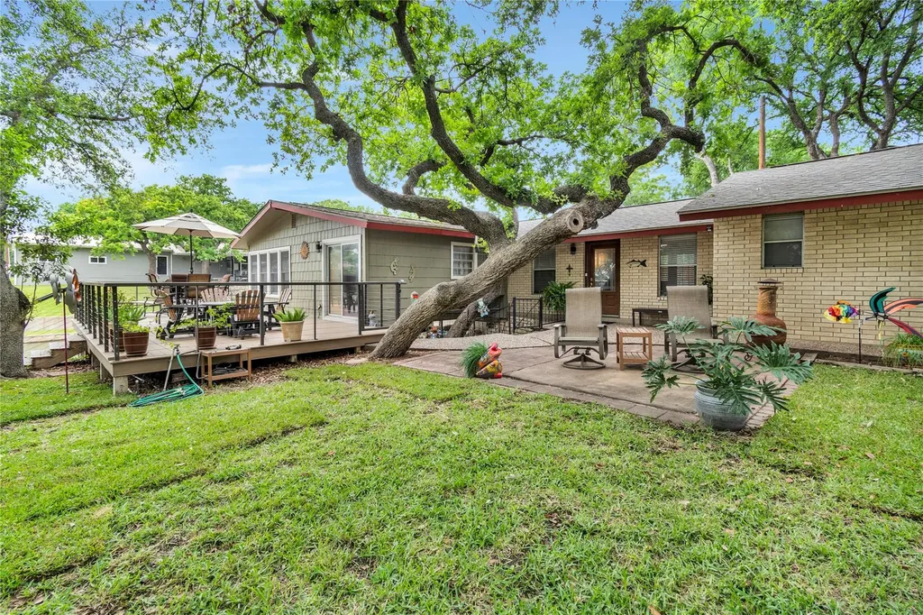 1122 Hill Circle East Drive Granite Shoals TX 78654