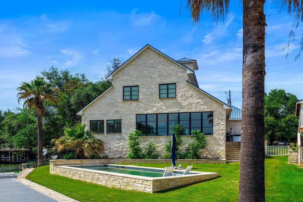 1110 County Road 132a Kingsland TX 78639
