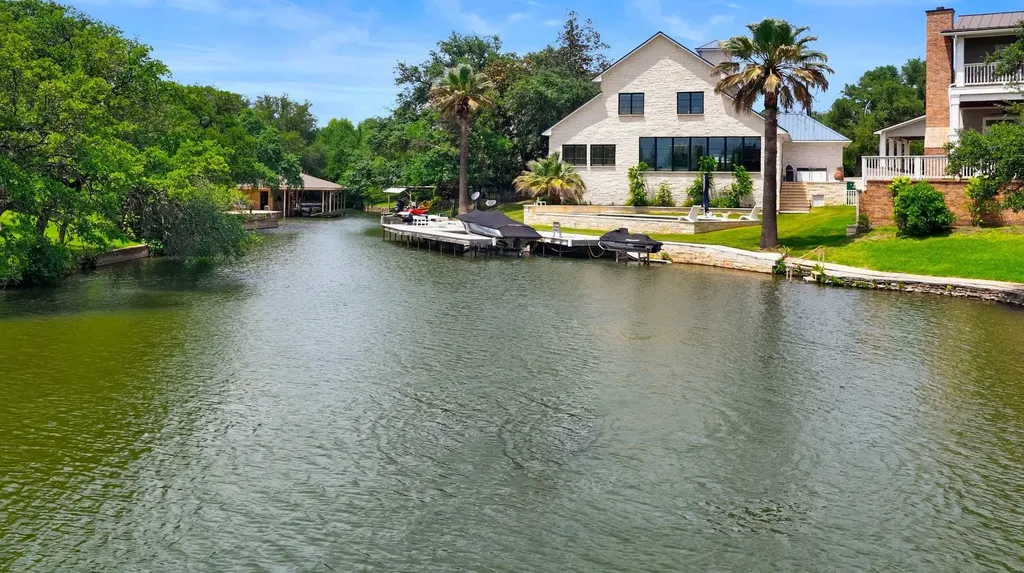 1110 County Road 132a Kingsland TX 78639