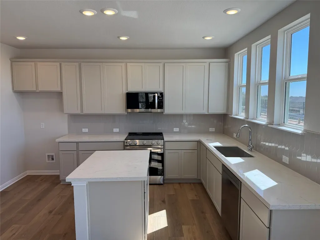 5900 Whisper Creek Drive Georgetown TX 78628