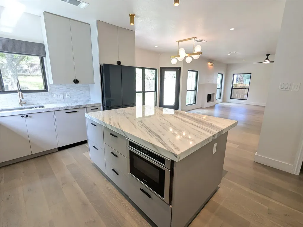 9257 Scenic Bluff Drive Austin TX 78733