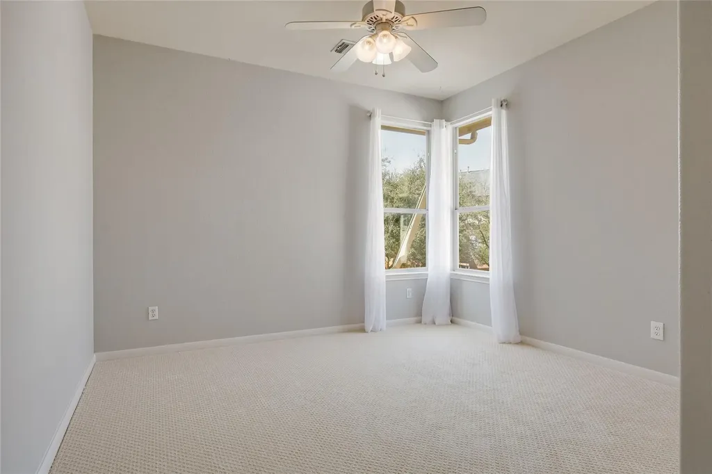 7621 Menler Drive Austin TX 78735