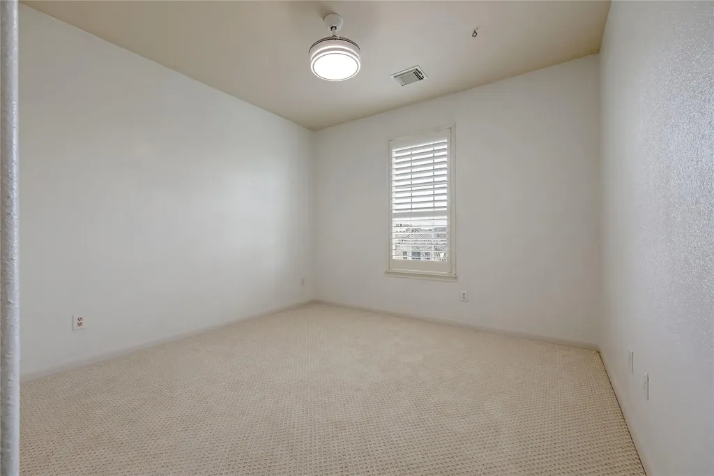 7621 Menler Drive Austin TX 78735