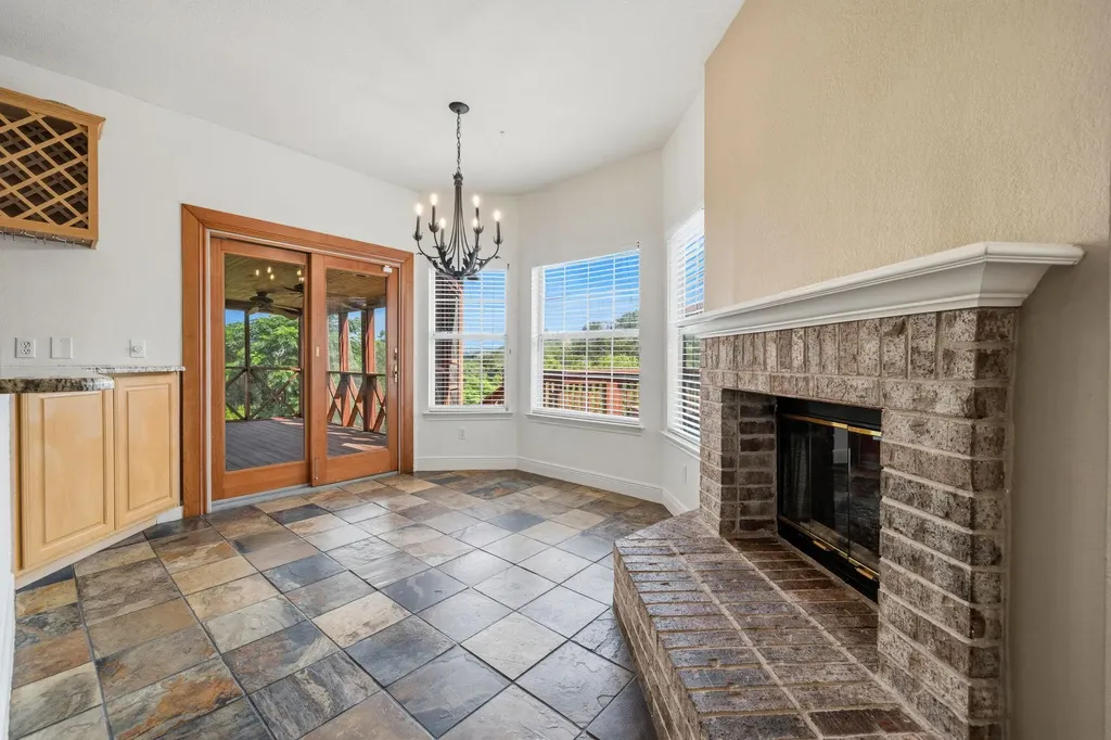 6604 Strutton Cove Austin TX 78759