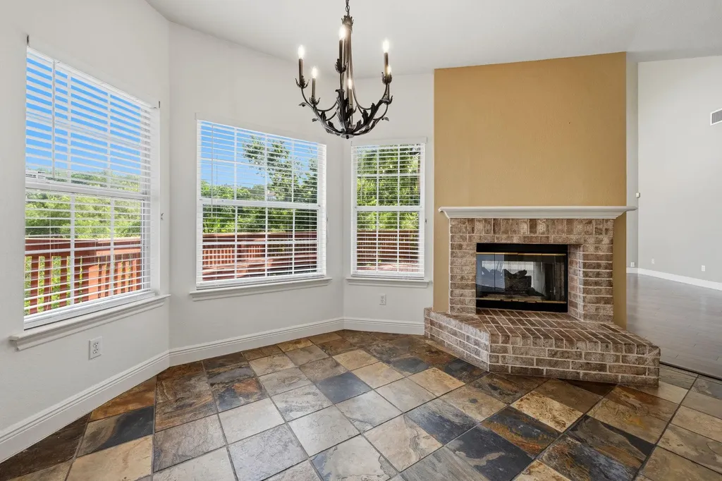 6604 Strutton Cove Austin TX 78759