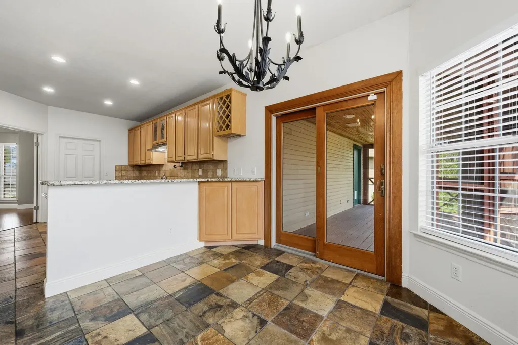 6604 Strutton Cove Austin TX 78759