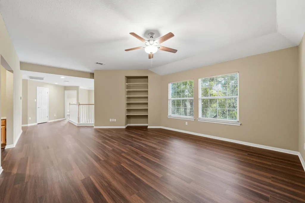 6604 Strutton Cove Austin TX 78759