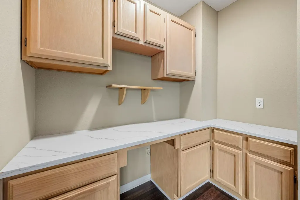 6604 Strutton Cove Austin TX 78759