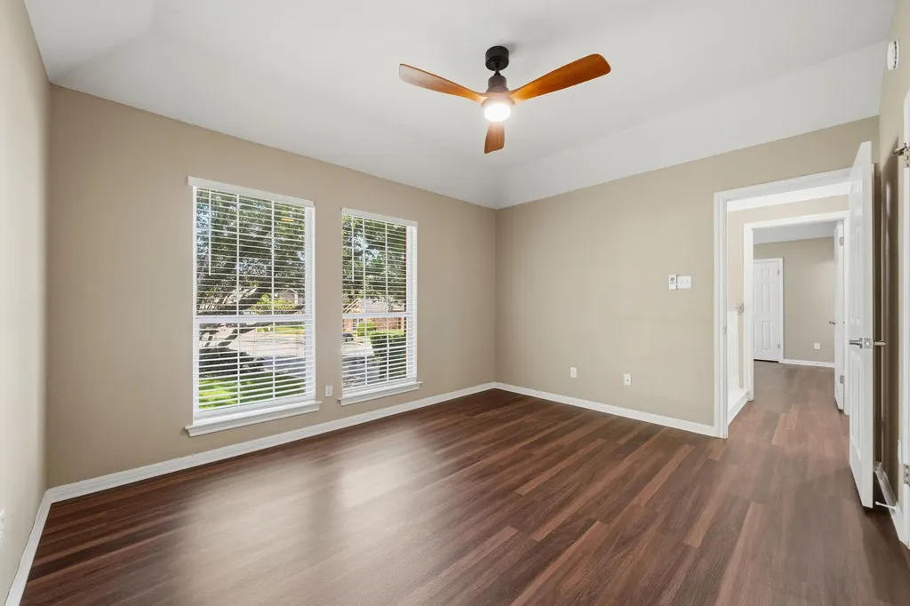 6604 Strutton Cove Austin TX 78759