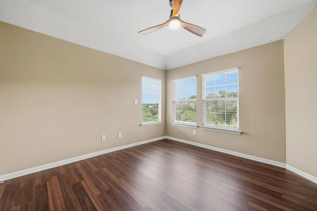 6604 Strutton Cove Austin TX 78759