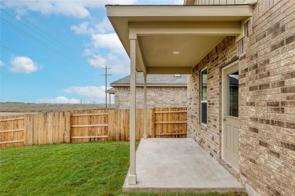 212 Sugar Cane Road Buda TX 78610