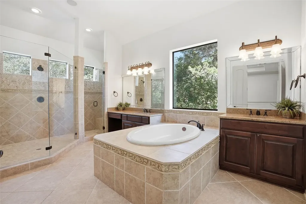 2312 Lakehurst Road Spicewood TX 78669