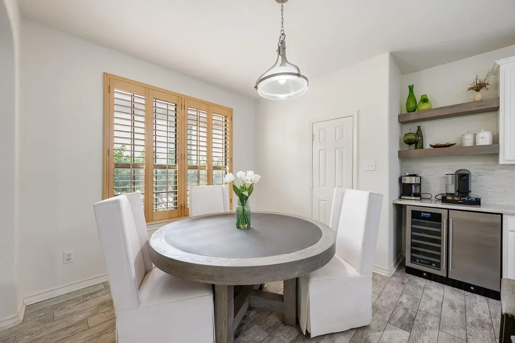 10232 Grizzly Oak Drive Austin TX 78748