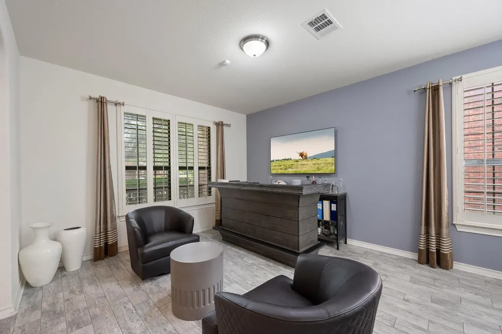 10232 Grizzly Oak Drive Austin TX 78748