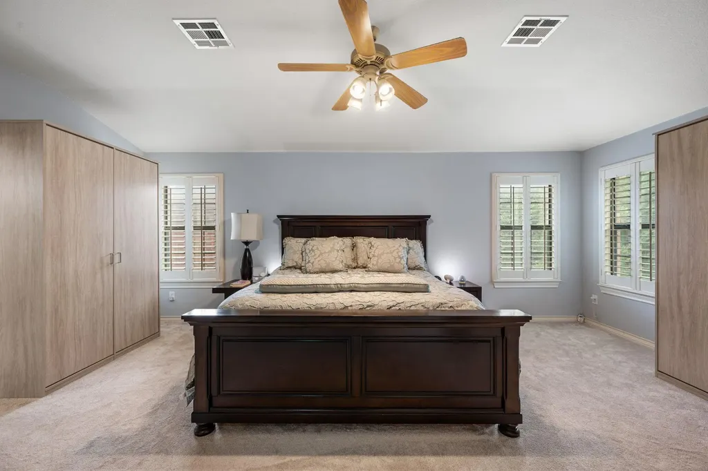 10232 Grizzly Oak Drive Austin TX 78748
