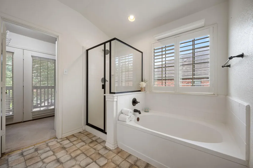10232 Grizzly Oak Drive Austin TX 78748