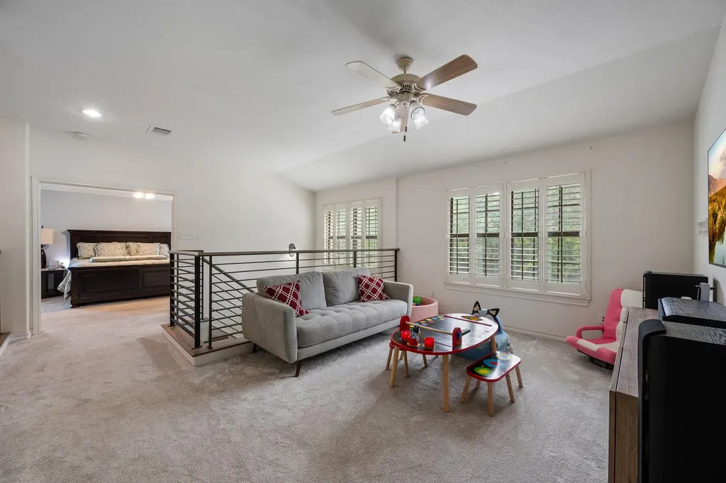 10232 Grizzly Oak Drive Austin TX 78748