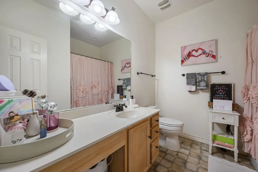 10232 Grizzly Oak Drive Austin TX 78748
