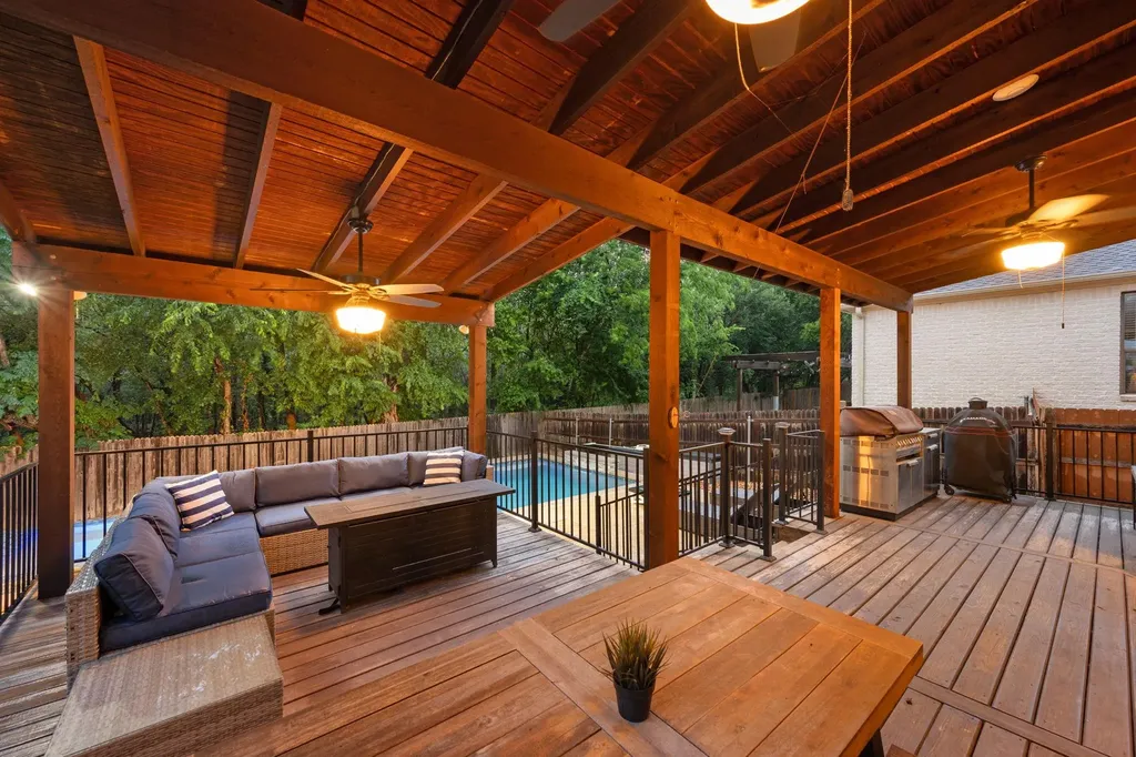 10232 Grizzly Oak Drive Austin TX 78748